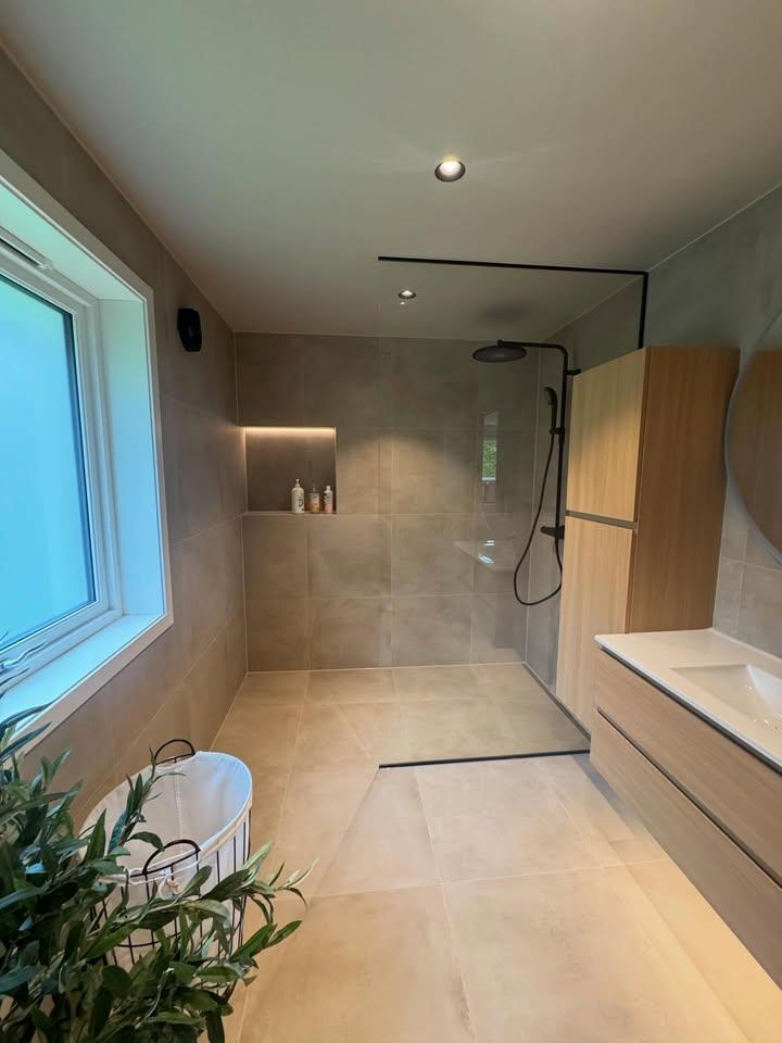 Bilder fra Float Glass sitt innlegg